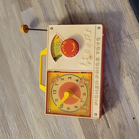FisherPrice Toys Vintage Hickory Dickory Dock Musical Clock Toy